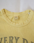UES (ウエス)　半袖Tシャツ　652408　"NEW DAY"　イエロー