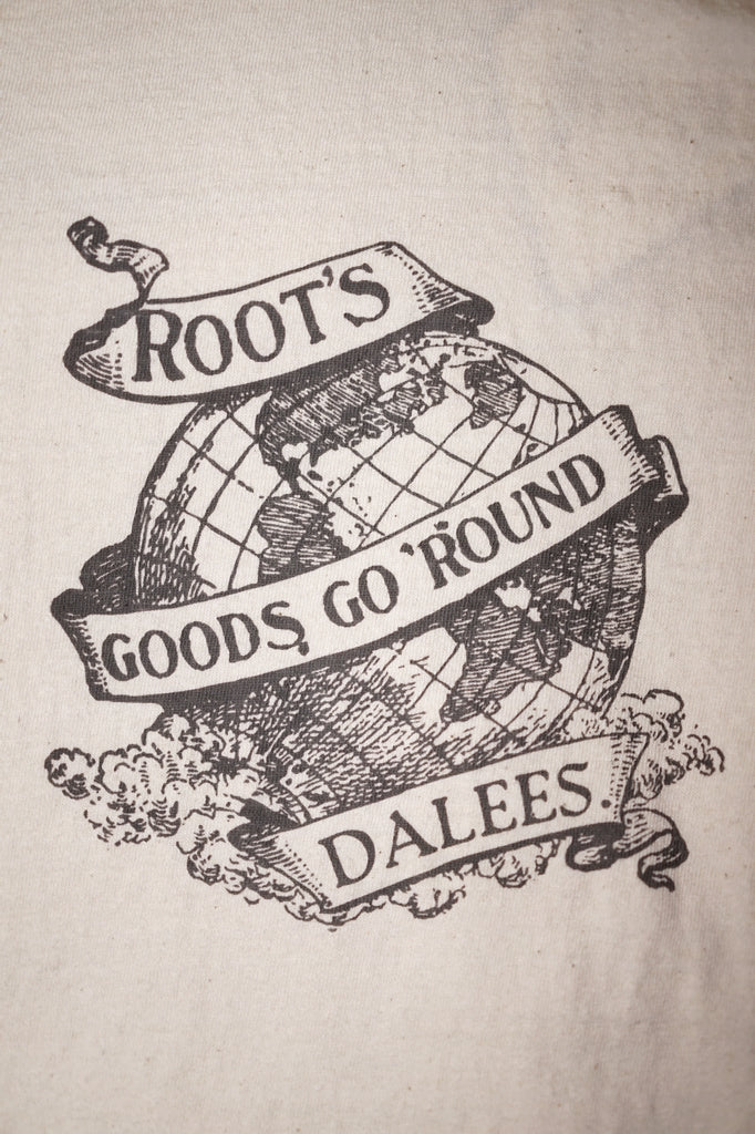 DALEE'S (ダリーズ)　半袖Tシャツ　DLSR-003　"DALEES WORLD"　ナチュラル