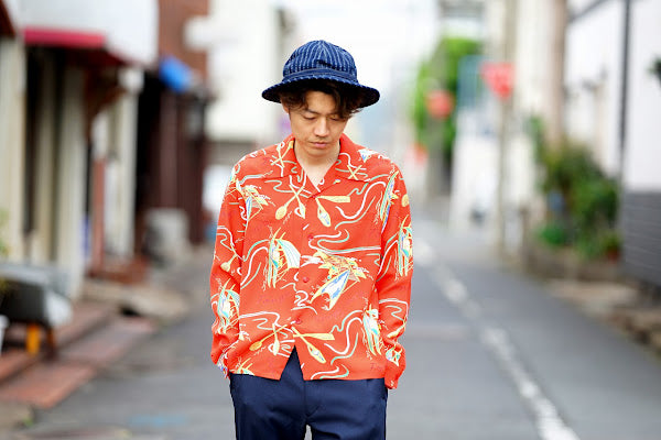 SUN SURF (サンサーフ)　長袖ハワイアンシャツ　SS29205　"SOUTH SEA OUTRIGGER"　レッド