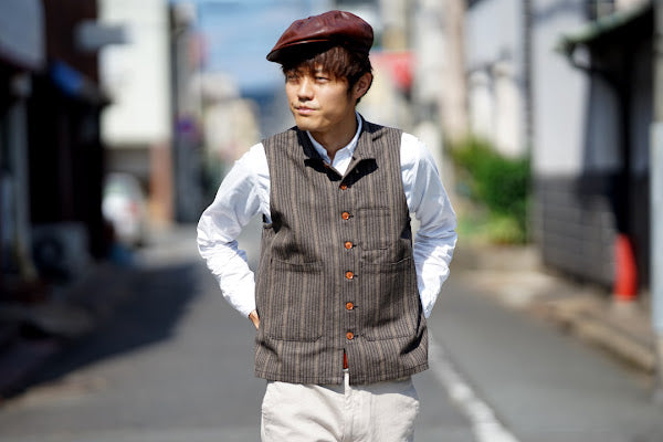Dapper's (ダッパーズ)　クラシカルベスト　1614　"Classical Stand Collar Vest"　ブラウン・コバートストライプ