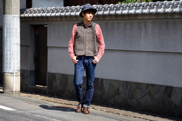 Dapper's (ダッパーズ)　クラシカルベスト　1614　"Classical Stand Collar Vest"　ブラウン・コバートストライプ