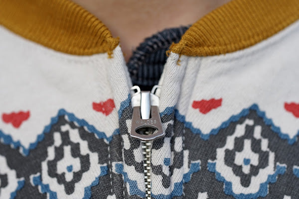 DELUXEWARE (デラックスウエア)　ハーフジップ・スウェット　S105-24A　"SNOW HALF ZIP"　アンティークイエロー