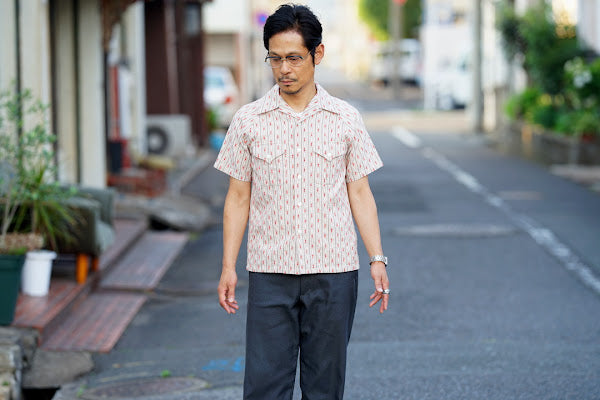 ADJUSTABLE COSTUME (アジャスタブルコスチューム)　半袖オープンカラーシャツ　AS-121　"COTTON DOBBY STRIPE S/S OPEN SHIRT"　ベージュ
