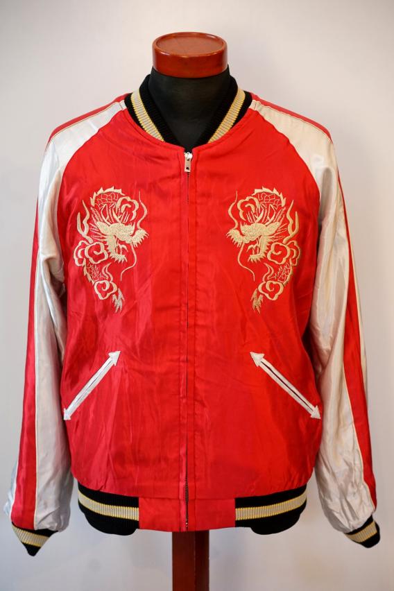 TAILOR TOYO (テーラー東洋)　リバーシブル・アセテートスカジャン　TT15273　ブラック/ベージュ"DRAGON HEAD"×レッド/シルバー"JAPAN MAP"